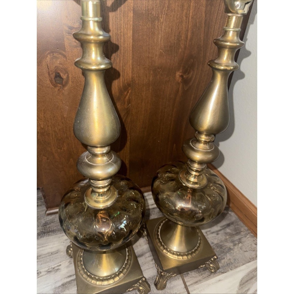Set Of 2 Vintage Brass Table Lamps Amber Glass Globe 35" Tall 3-Way Ornate Base - Picture 3 of 16
